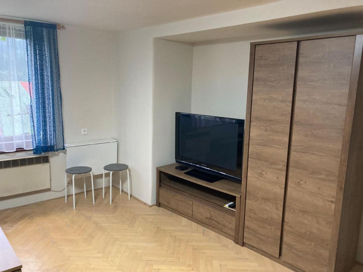 Apartman Rekys Jiretin pod Bukovou Zewnętrze zdjęcie